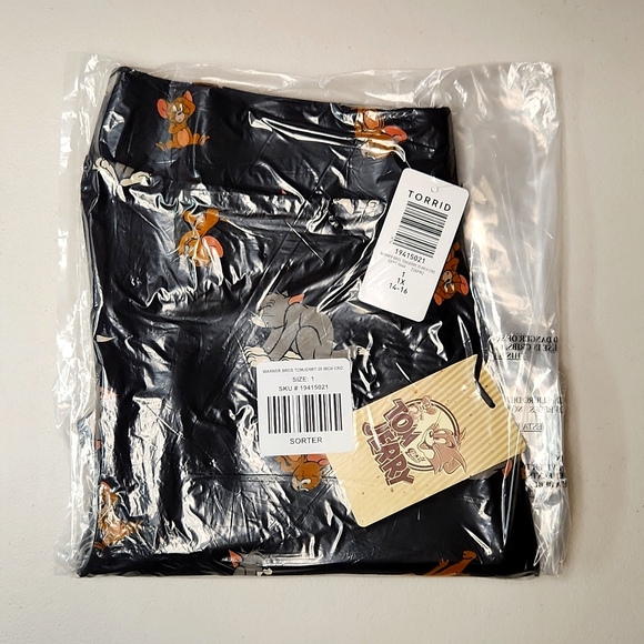 ❤️NWT VINTAGE TORRID LEGGING - TOM & JERRY - CROP LENGTH - PLUS SIZE - Picture 6 of 16